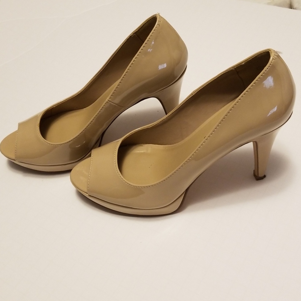 Nude Patent platform high heels  Shoe